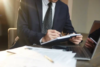La transformación digital del sector legal: del papel a la inteligencia artificial