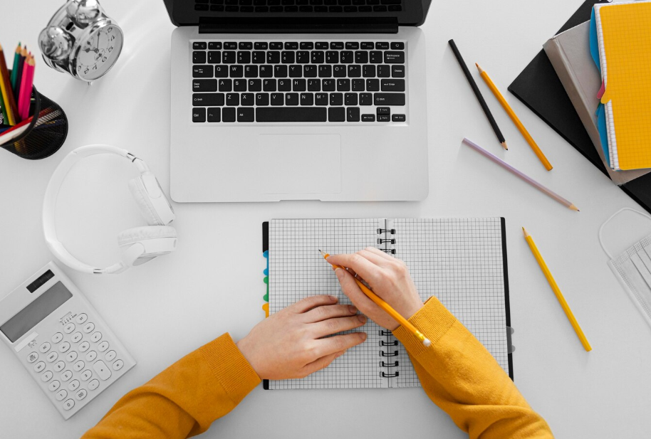 Del Bic al click: la revolución de la tecnología en la educación